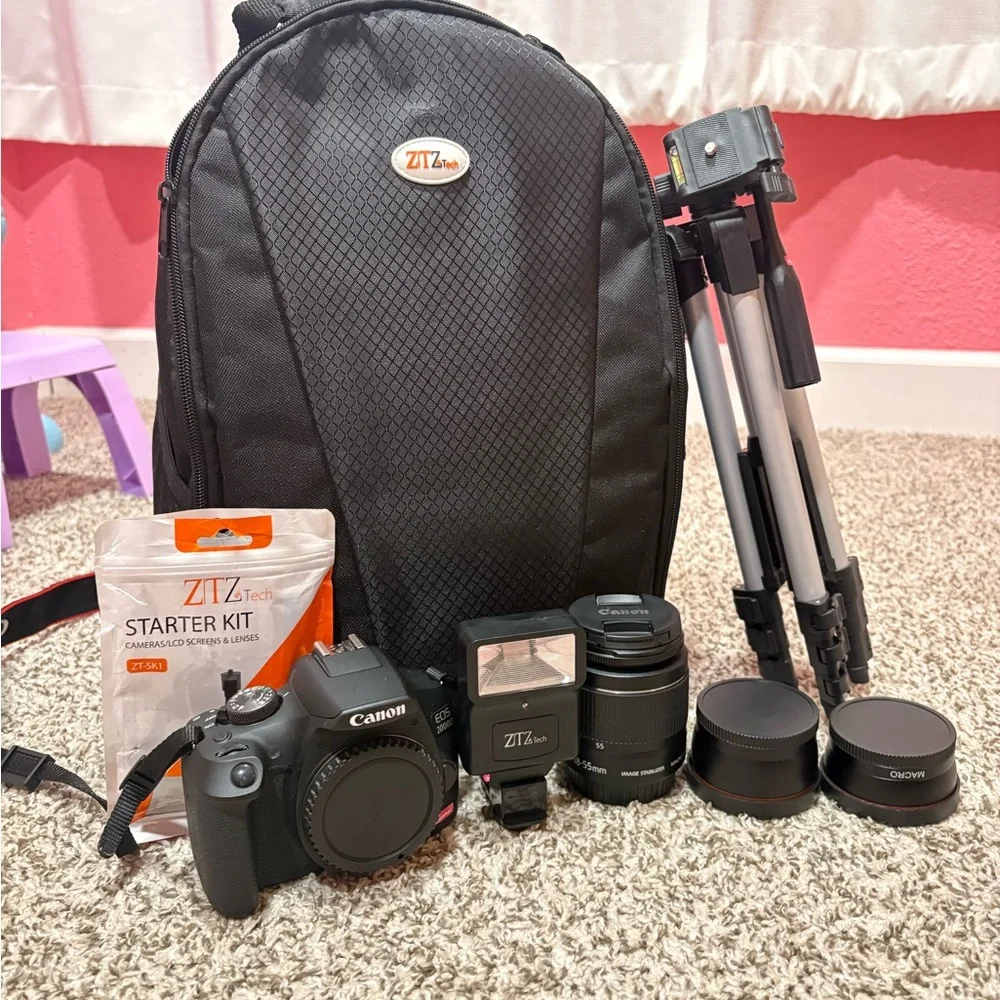 Canon eos d2000 Camera Kit with Accessories